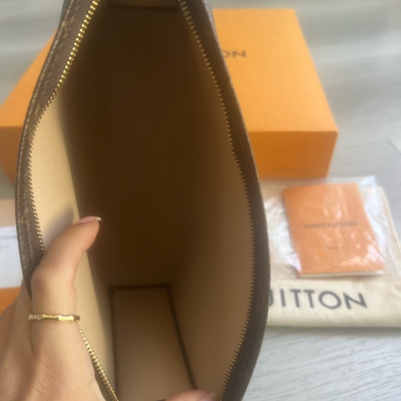 Louis Vuitton toiletry 26 Game on pouch - Picture 8 of 11